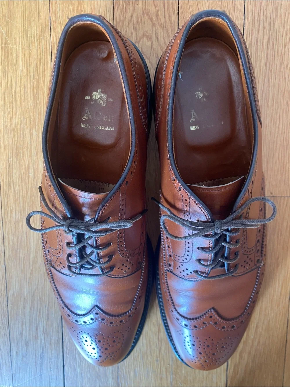 Alden Men's Tan Leather Wingtip Brogue Oxfords